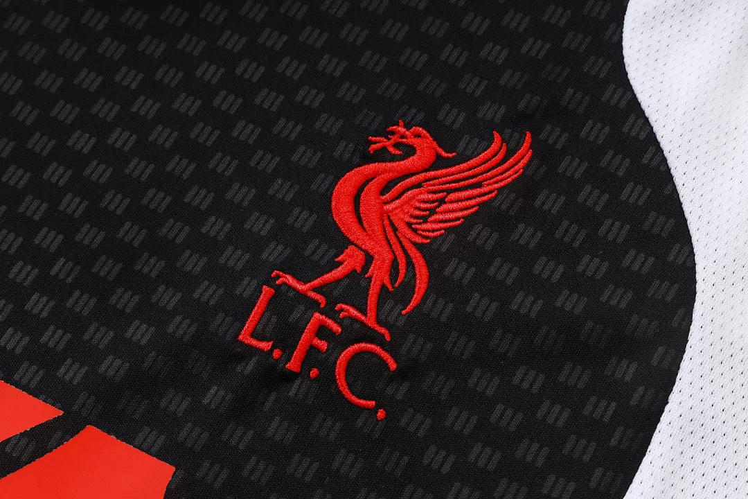 Completino Canottiera Liverpool 26/27 Uomo Nero | Kit Allenamento - CalcioVivo