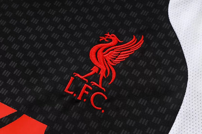 Completino Canottiera Liverpool 26/27 Uomo Nero | Kit Allenamento - CalcioVivo