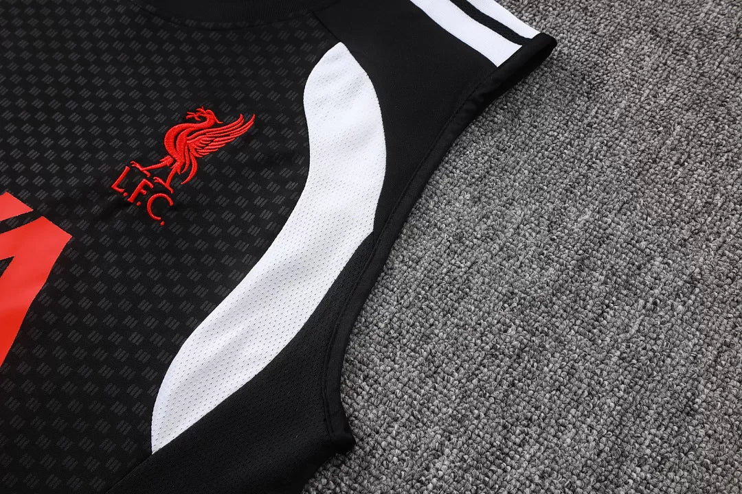 Completino Canottiera Liverpool 26/27 Uomo Nero | Kit Allenamento - CalcioVivo