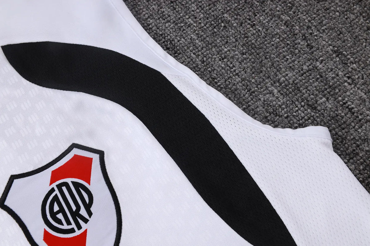 Completino Canottiera River Plate 26/27 Uomo Bianco | Kit Allenamento - CalcioVivo