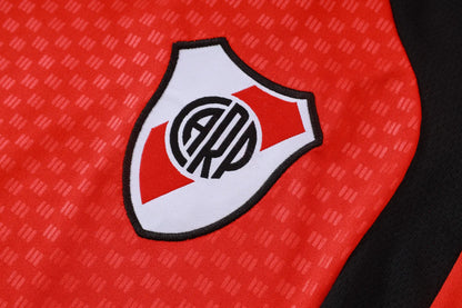 Completino Canottiera River Plate 26/27 Uomo Rosso | Kit Allenamento - CalcioVivo