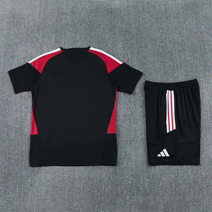 Completino Manica Corta Arsenal 26/27 Uomo Nero con inserti Fucsia | Kit Allenamento - CalcioVivo