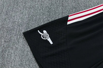 Completino Manica Corta Arsenal 26/27 Uomo Nero con inserti Fucsia | Kit Allenamento - CalcioVivo