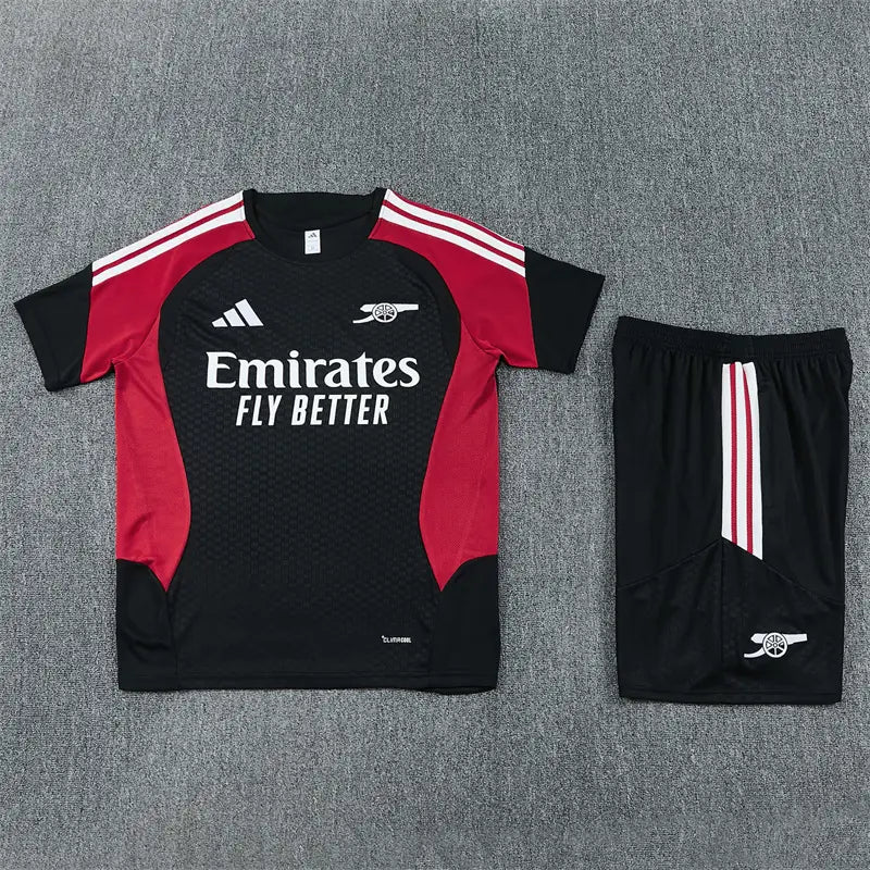 Completino Manica Corta Arsenal 26/27 Uomo Nero con inserti Fucsia | Kit Allenamento - CalcioVivo
