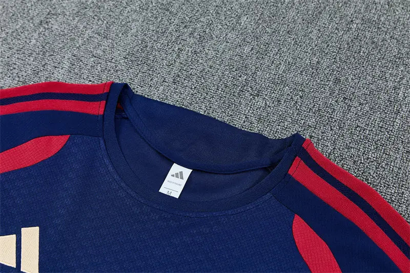 Completino Manica Corta Arsenal 26/27 Uomo Blu Navy e Rosso | Kit Allenamento - CalcioVivo