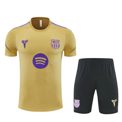 Completino Manica Corta Barcelona 26/27 Uomo Oro | Kit Allenamento - CalcioVivo
