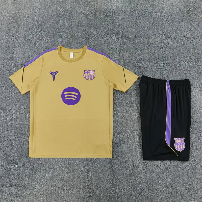 Completino Manica Corta Barcelona 26/27 Uomo Oro | Kit Allenamento - CalcioVivo