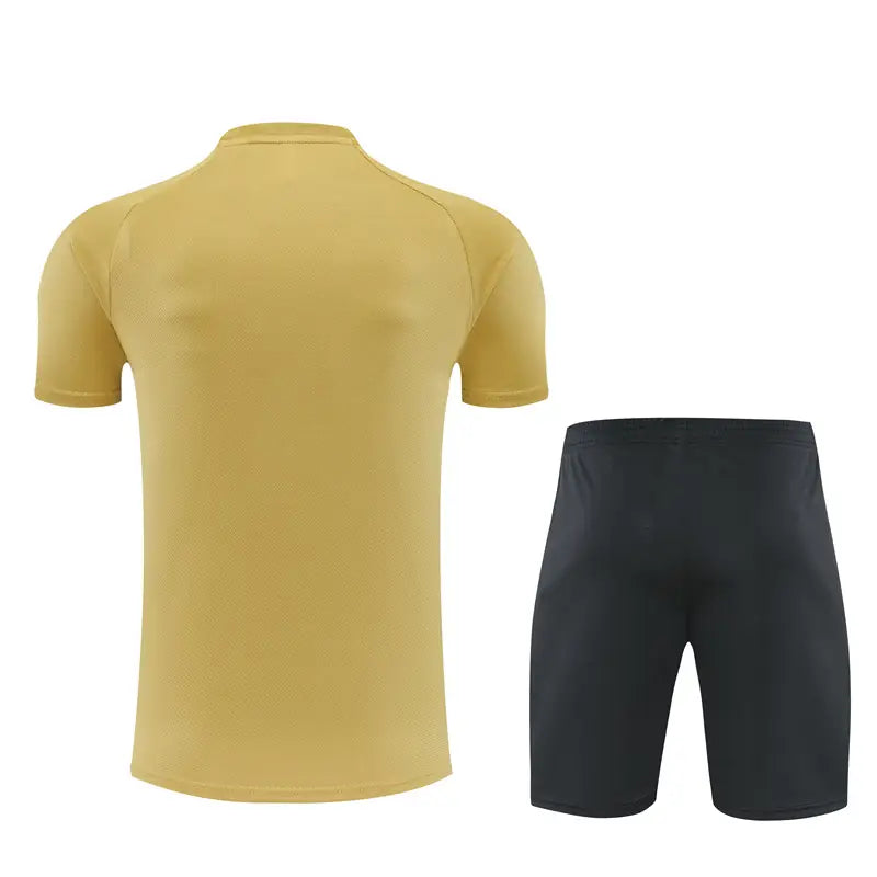 Completino Manica Corta Barcelona 26/27 Uomo Oro | Kit Allenamento - CalcioVivo