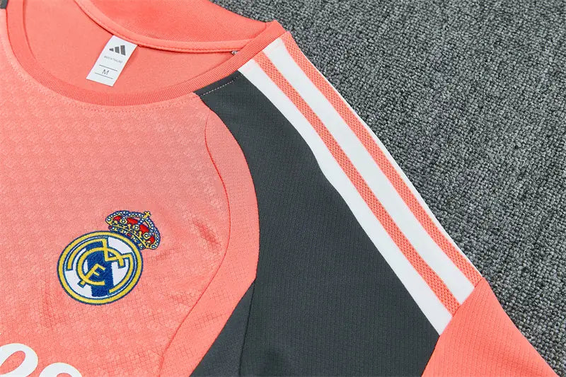 Completino Manica Corta Real Madrid 26/27 Uomo Arancione Corallo | Kit Allenamento - CalcioVivo