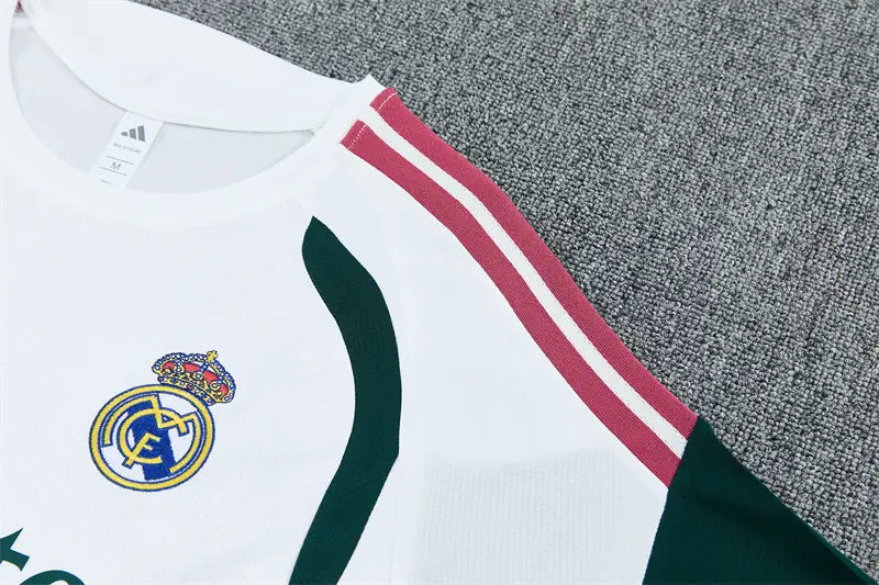 Completino Manica Corta Real Madrid 26/27 Uomo Bianco | Kit Allenamento - CalcioVivo