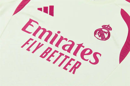 Completino Manica Corta Real Madrid 26/27 Uomo Bianco e Fucsia | Kit Allenamento - CalcioVivo