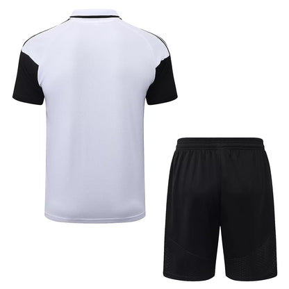 Completino Polo Liverpool 26/27 Uomo Bianco | Kit Allenamento - CalcioVivo