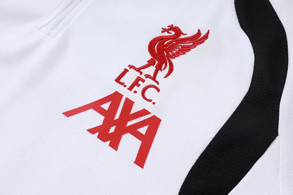 Completino Polo Liverpool 26/27 Uomo Bianco | Kit Allenamento - CalcioVivo