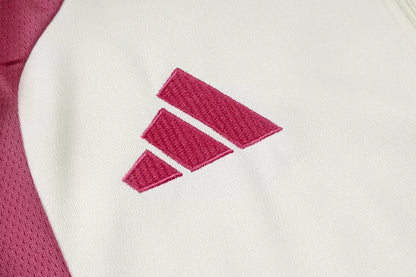 Completino Polo Real Madrid 26/27 Uomo Bianco e Rosa | Kit Allenamento - CalcioVivo