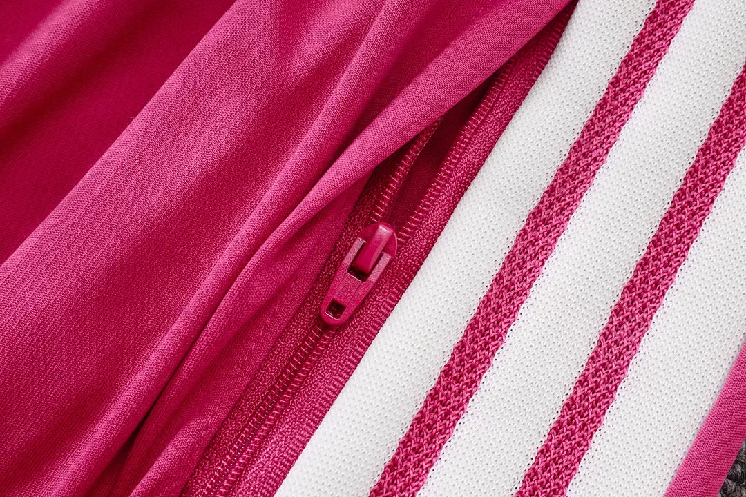 Completino Polo Real Madrid 26/27 Uomo Fucsia | Kit Allenamento - CalcioVivo