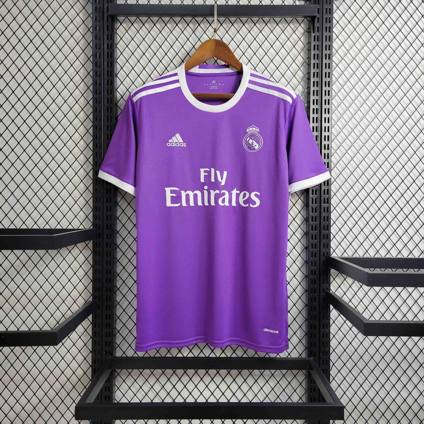 Real Madrid Away Jersey 17/18 Retro