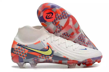 Nike Phantom Luna II FG Cleats