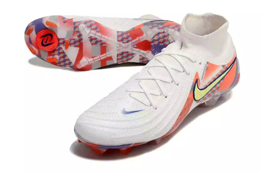 Nike Phantom Luna II FG Cleats