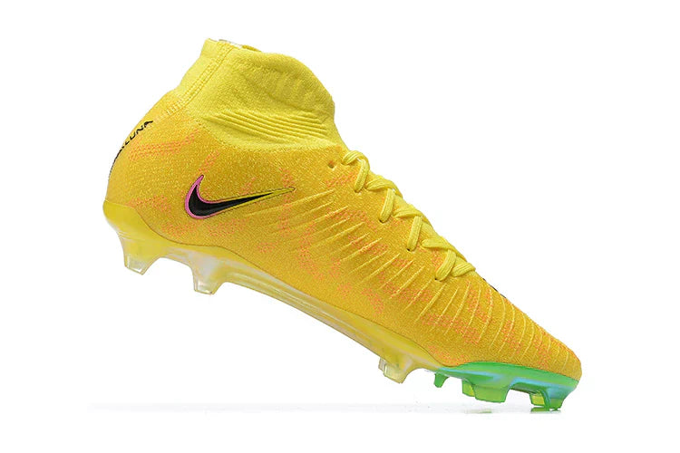 Nike Phantom Luna Elite FG Cleats