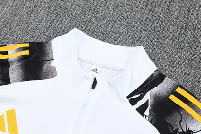 Real Madrid White/Black Tracksuit Half-Zip 25/26 - CalcioVivo