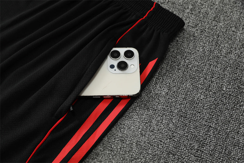 Kit Shirt + Shorts Liverpool Black/Red 25/26