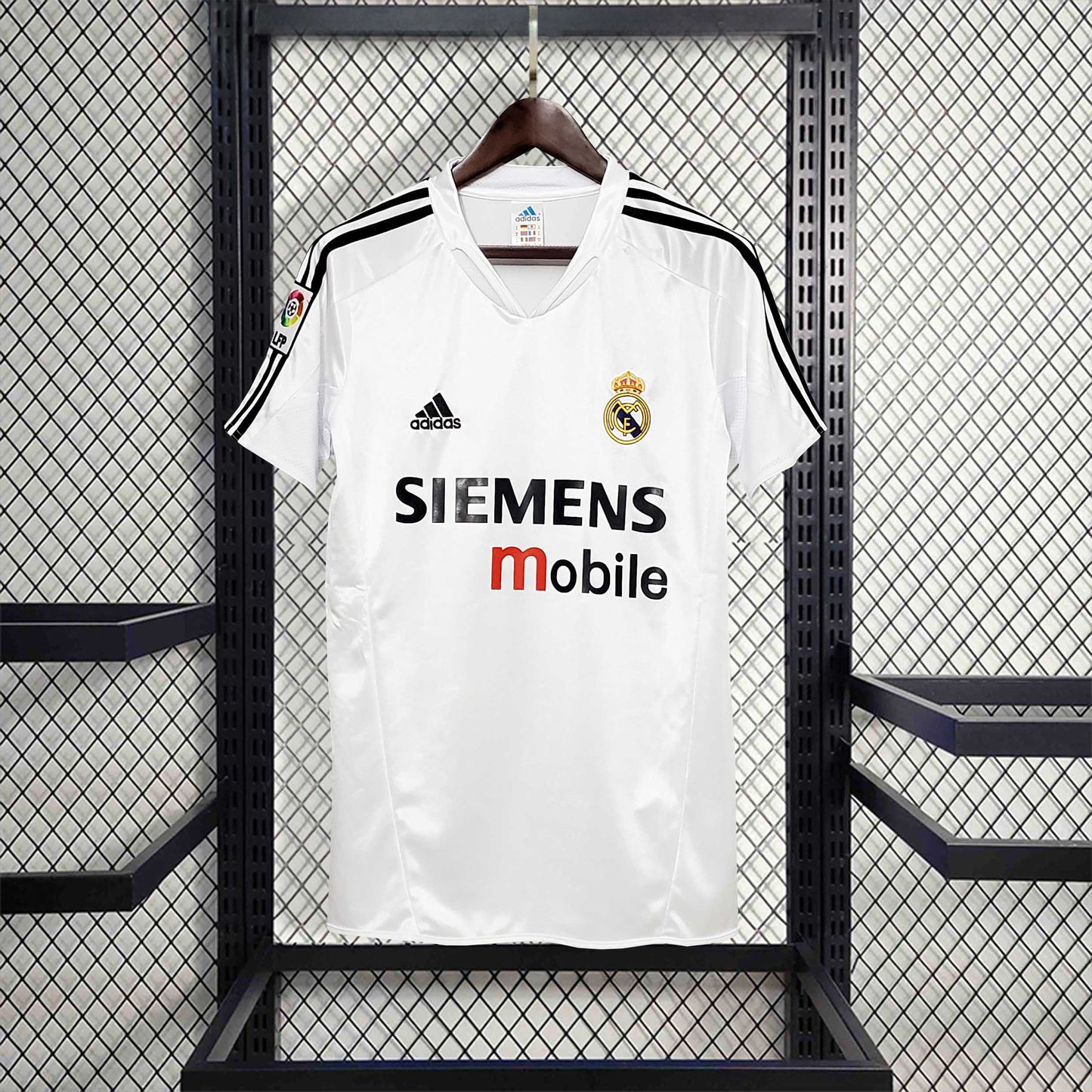 Real Madrid Home Jersey 04/05 Retro - CalcioVivo