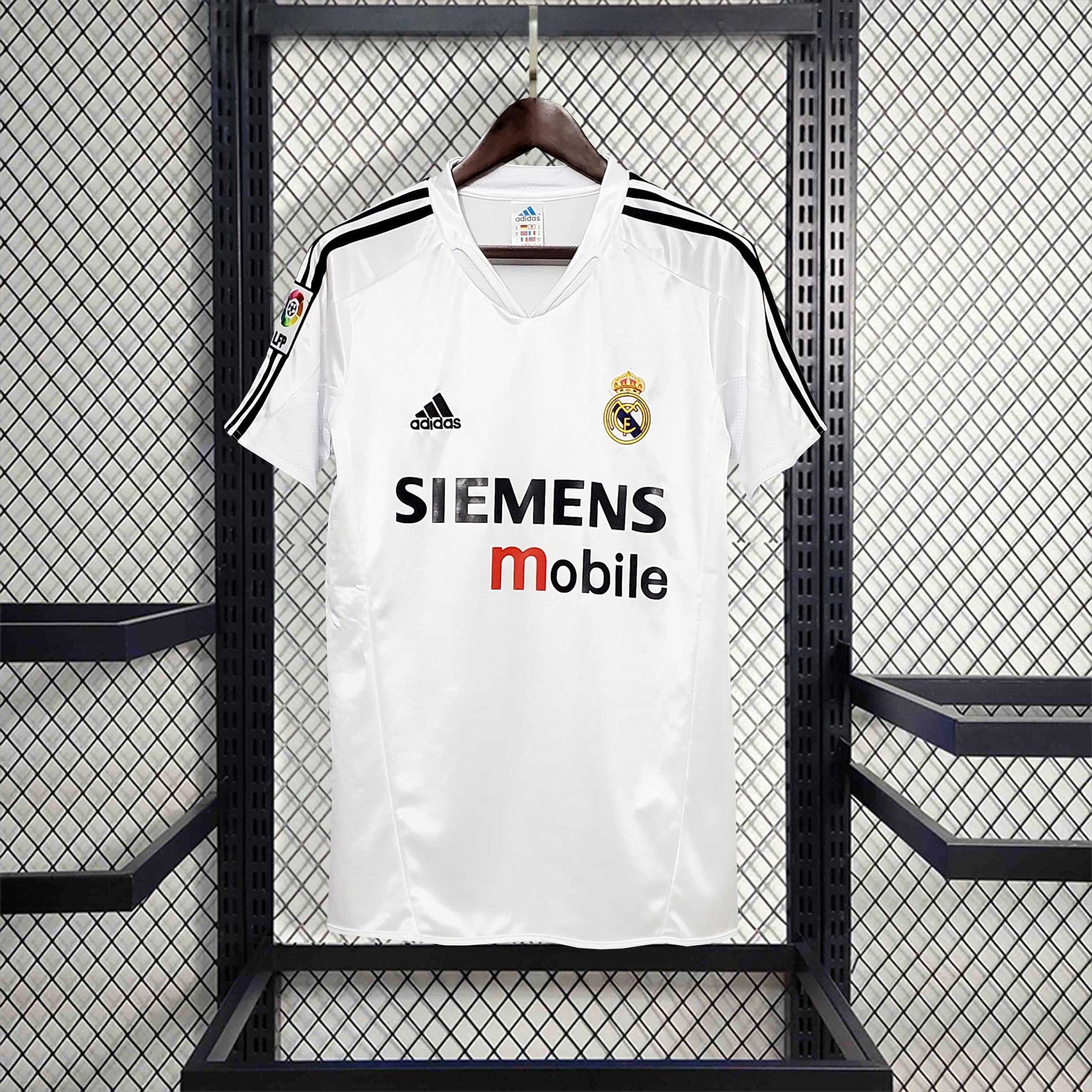Real Madrid Home Jersey 04/05 Retro - CalcioVivo