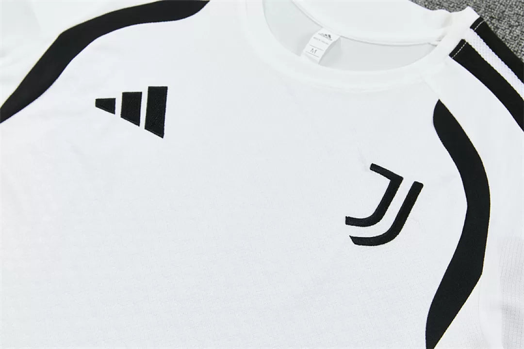 Completino Manica Corta Juventus 26/27 Uomo Bianco | Kit Allenamento - CalcioVivo