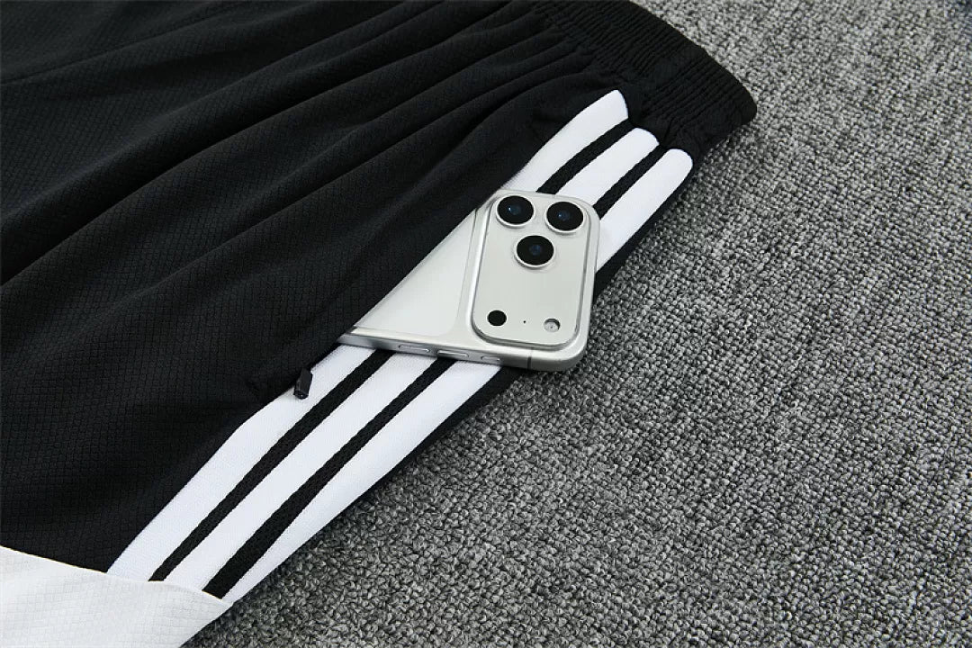 Completino Manica Corta Juventus 26/27 Uomo Bianco | Kit Allenamento - CalcioVivo