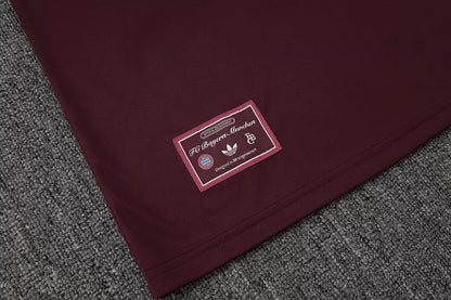 Completino Canottiera Bayern Munich Icons 25/26 Uomo | Kit Allenamento - CalcioVivo