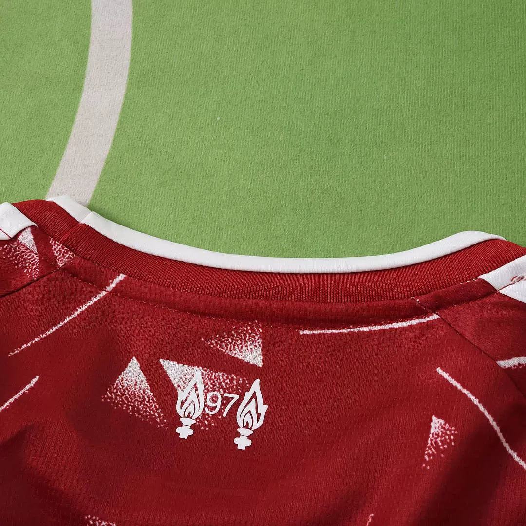Maglia Liverpool Home 26/27 Manica Lunga Uomo | Maglia da Calcio - CalcioVivo