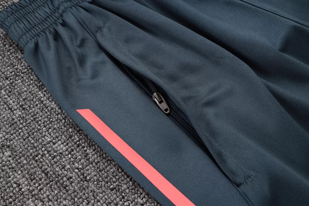 Completino Canottiera Bayern MŸnchen 25/26 Uomo Blu Petrolio | Kit Allenamento - CalcioVivo