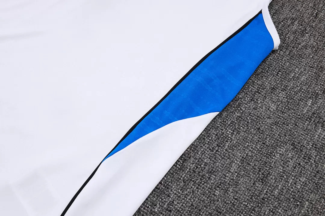 Completino Canottiera Manchester United 25/26 Uomo Bianco | Kit Allenamento - CalcioVivo