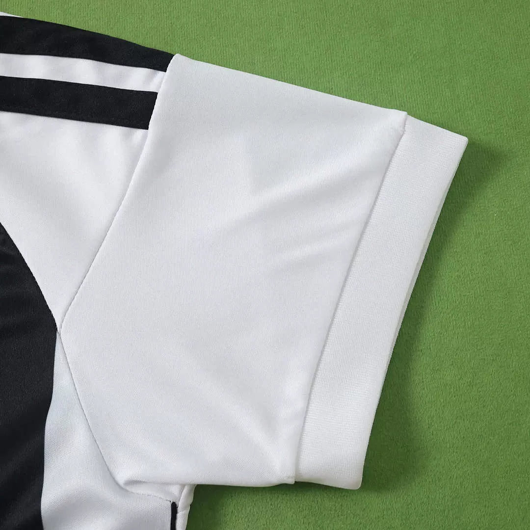 Kit Bambino Juventus Home 26/27 | Kit da Calcio - CalcioVivo