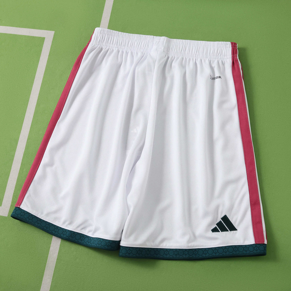 Pantaloncini Real Madrid Home 26/27 Uomo | Pantaloncini da Calcio - CalcioVivo