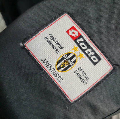 Juventus Away Jersey 01/02 Retro