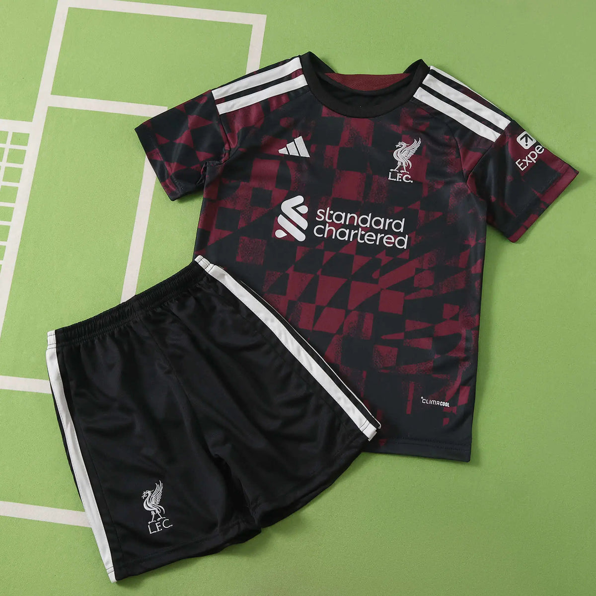 Kit Bambino Liverpool Third 26/27 Nero e Bordeaux | Kit da Calcio - CalcioVivo