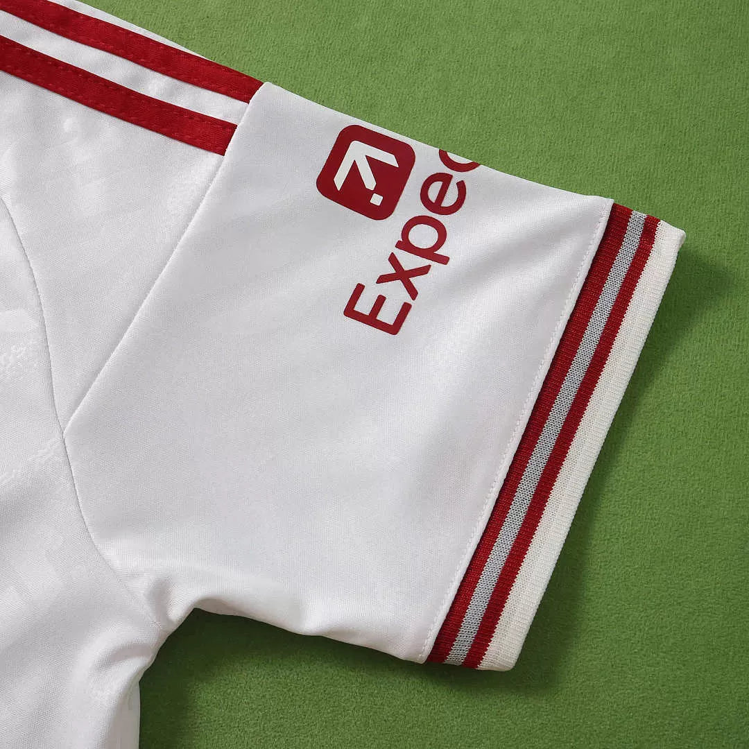 Kit Bambino Liverpool Away 26/27 Bianco | Kit da Calcio - CalcioVivo