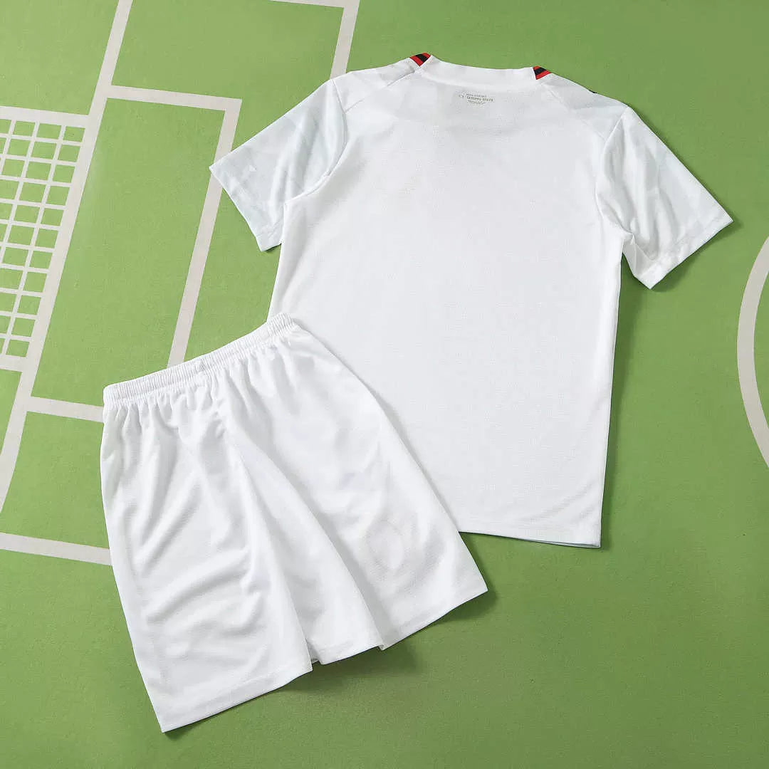 Kit Bambino Milan Away 26/27 Bianco | Kit da Calcio - CalcioVivo