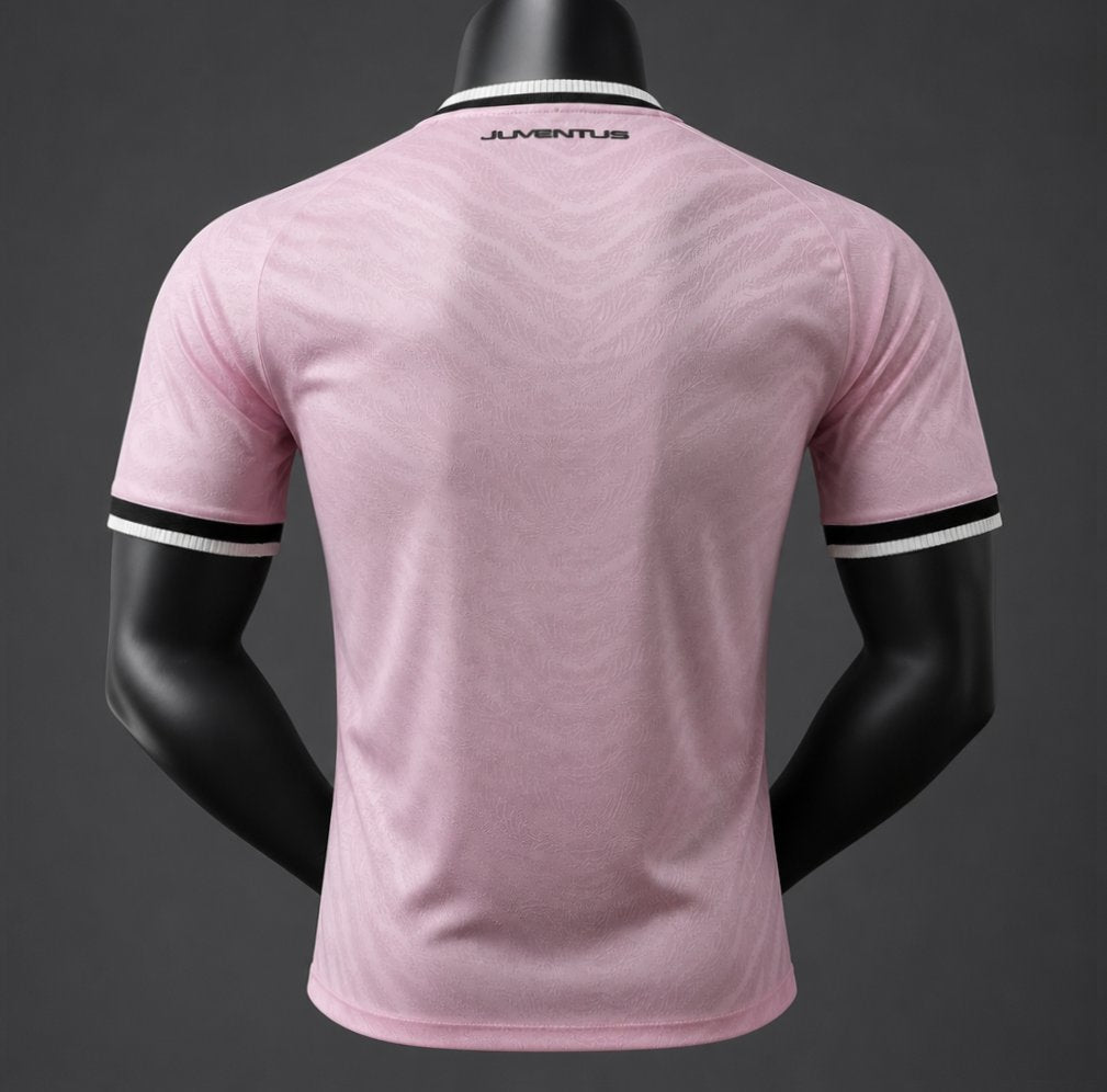 Maglia Juventus Away 26/27 Player Uomo Rosa | Maglia da Calcio - CalcioVivo