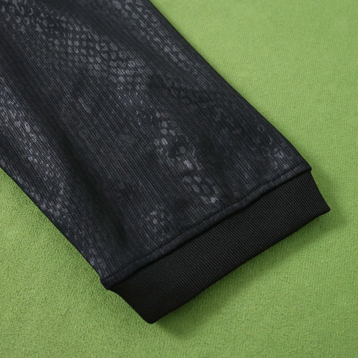 Maglia Barcelona Away 26/27 Manica Lunga Uomo Nero e Viola | Maglia da Calcio - CalcioVivo