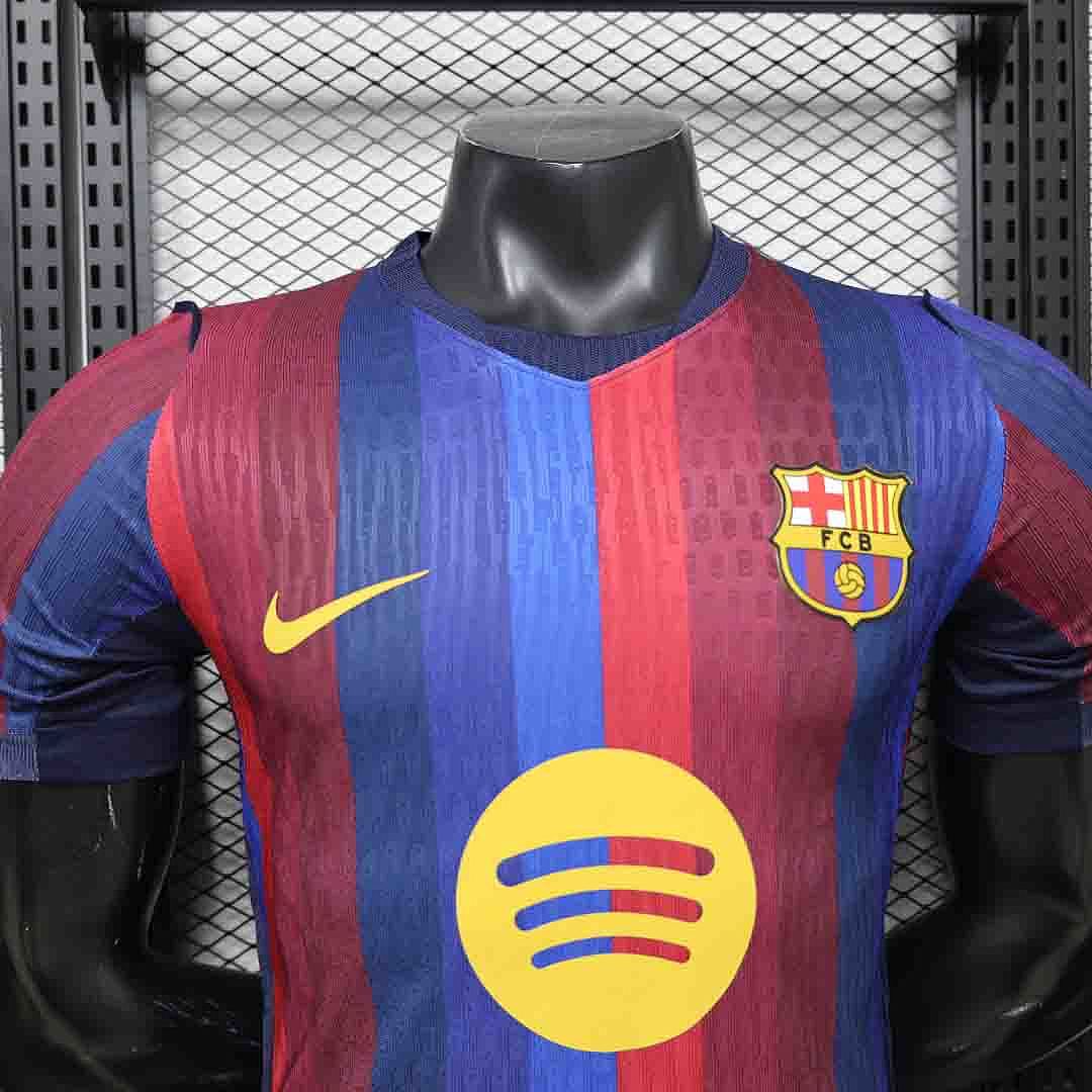 Maglia Barcelona Home 26/27 Player Uomo Blu e Rosso | Maglia da Calcio - CalcioVivo
