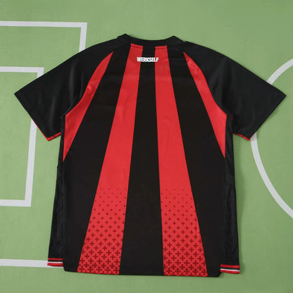 Maglia Bayer Leverkusen Home 26/27 Uomo Nero e Rosso | Maglia da Calcio - CalcioVivo