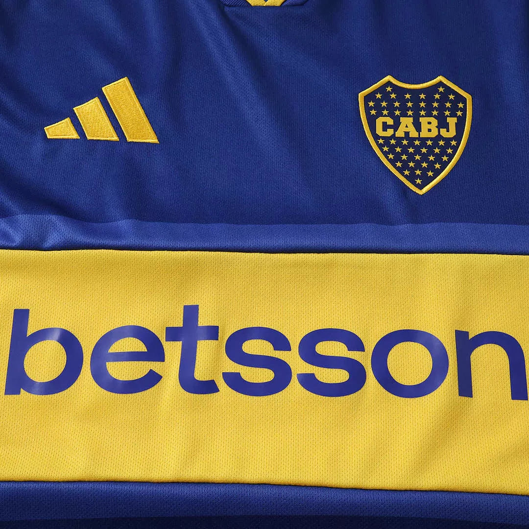 Maglia Boca Juniors Home 26/27 Uomo Blu Navy e Giallo | Maglia da Calcio - CalcioVivo
