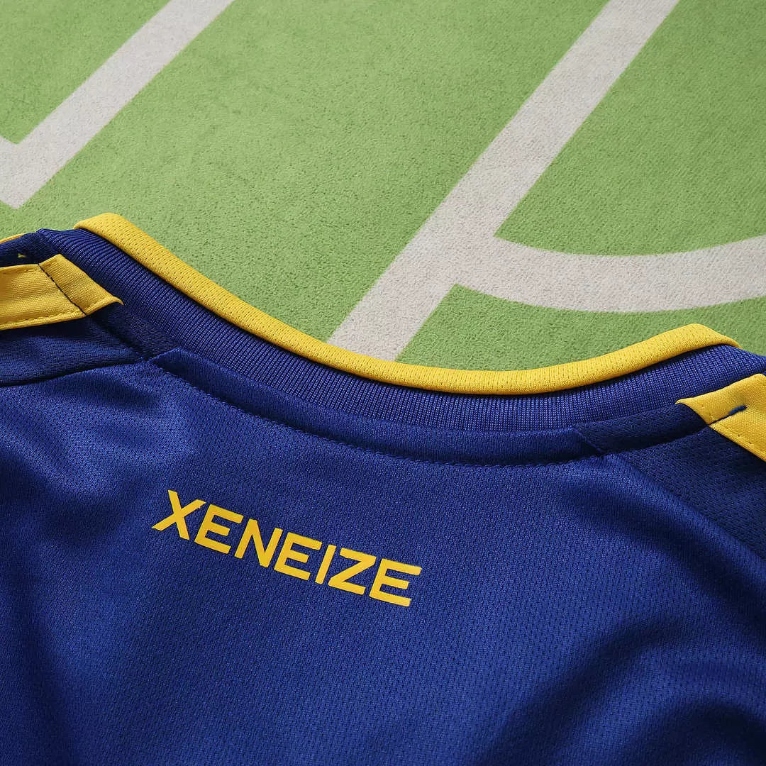 Maglia Boca Juniors Home 26/27 Uomo Blu Navy e Giallo | Maglia da Calcio - CalcioVivo