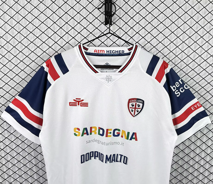 Maglia Cagliari Away 26/27 Uomo Bianco | Maglia da Calcio - CalcioVivo