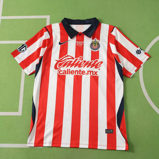 Maglia CD Guadalajara Home 26/27 Uomo Rosso e Bianco | Maglia da Calcio - CalcioVivo