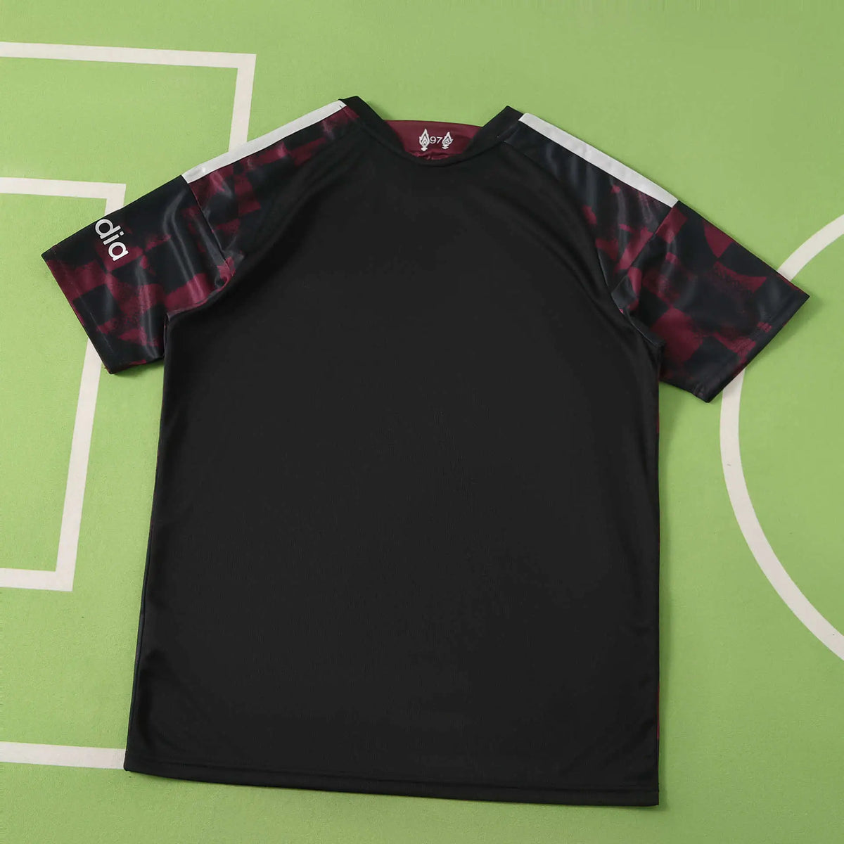 Maglia Liverpool Third 26/27 Uomo Nero | Maglia da Calcio - CalcioVivo
