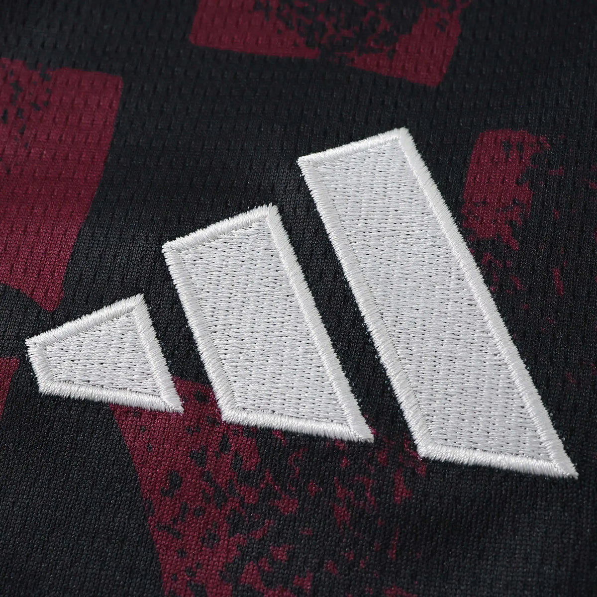 Maglia Liverpool Third 26/27 Uomo Nero | Maglia da Calcio - CalcioVivo