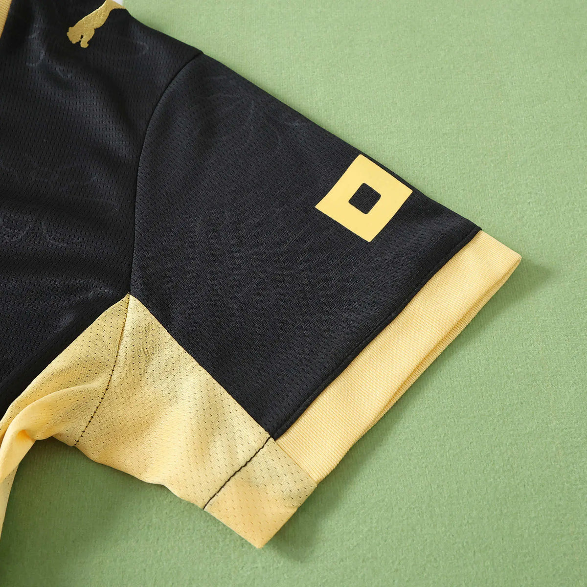 Maglia Manchester City Away 26/27 Donna Nero con dettagli oro
